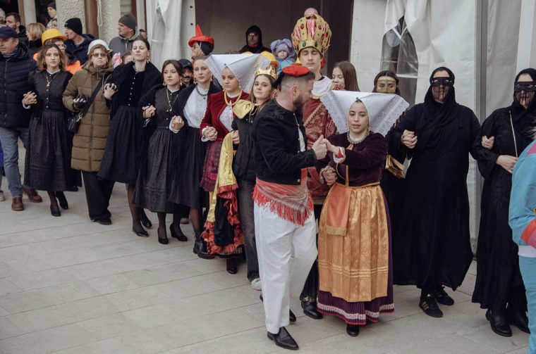 Paški zimski karneval