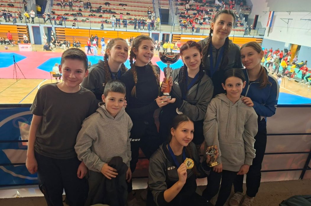 Uspješan nastup Taekwondo kluba Obrovac u Kninu – ekipno zlato i titula najbolje juniorke turnira Uspješan nastup Taekwondo kluba Obrovac u Kninu – ekipno zlato i titula najbolje juniorke turnira