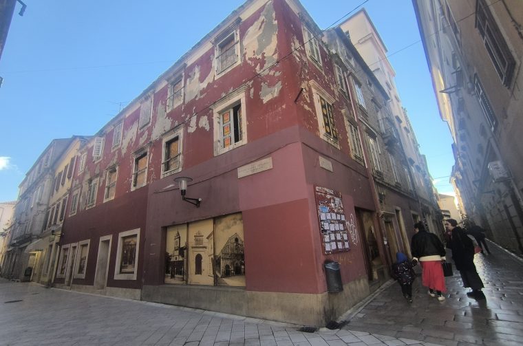 mihe klaića opožarena zgrada