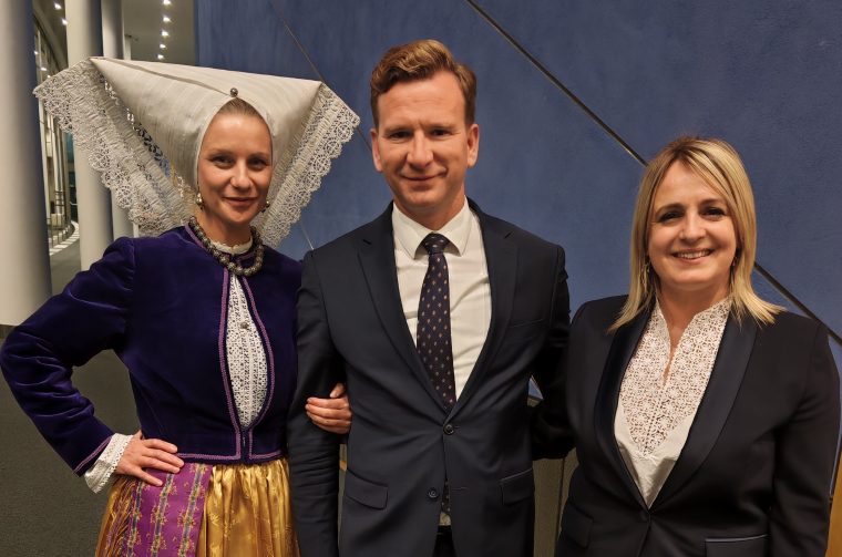 Paški sir i nošnja zvijezde na obljetnici 1100 godina hrvatskog kraljevstva u Europskom parlamentu