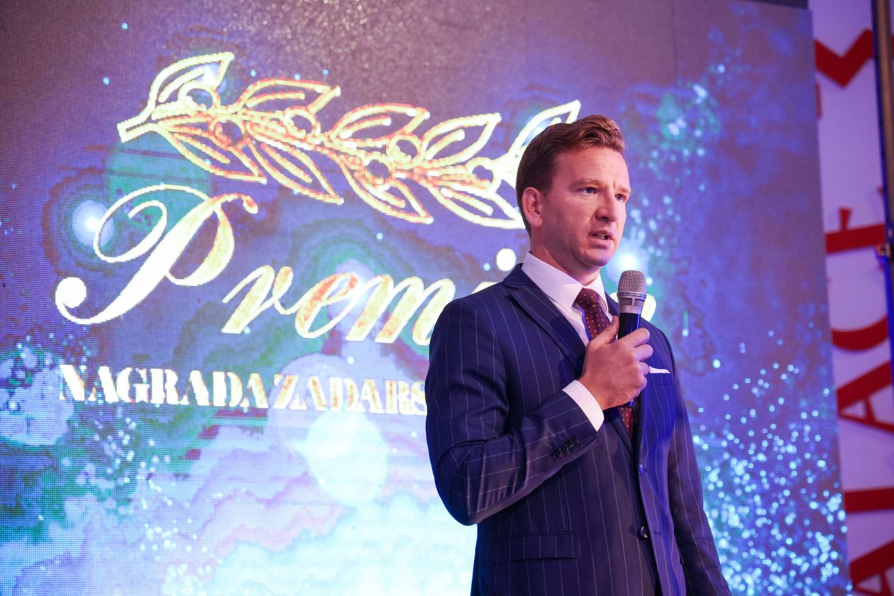 1000178617 1000178617