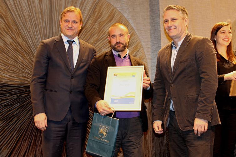 Kneževa palača: Svečana dodjela priznanja “Nasmiješeno sunce” za 2017. godinu Kneževa palača: Svečana dodjela priznanja “Nasmiješeno sunce” za 2017. godinu