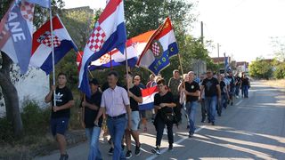 Koracima nade u istinu