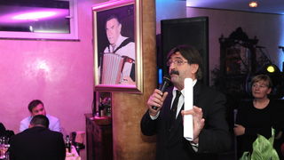 Zadar, 280213.
Poznati restoran Niko na zadarskoj Puntamici je veceras uz bogatu veceru i pjesmu brojnih izvodjaca sa svojim prijateljima i cestim gostima proslavio 50 godina od otvorenja. Na veceri su se pojavili brojni kumovi restorana kroz godine poput