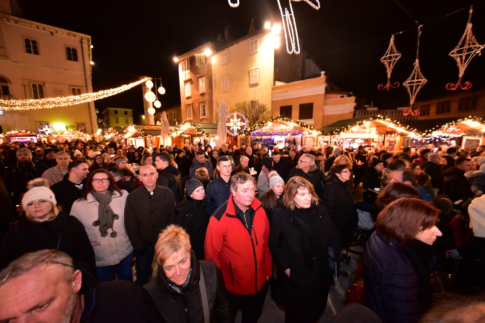 Advent u Zadru: Jaques Houdek osvojio zadarsku publiku Advent u Zadru: Jaques Houdek osvojio zadarsku publiku