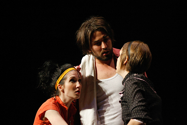 Zadarska Noć kazališta – “Teštament” (foto:Saša Čuka) Zadarska Noć kazališta – “Teštament” (foto:Saša Čuka)