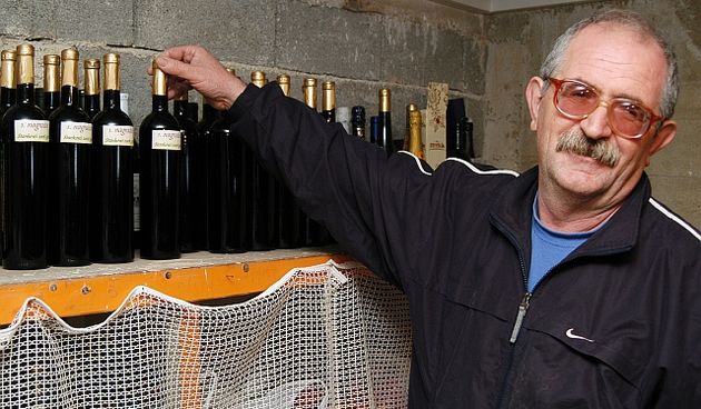 nadin 23.01.2008. vinar 1.nagrada za crno vino u stankovcima, foto: www.seebiz.neta