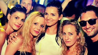 Zrće: Nicci Belucci u Aquariusu by G. Telak