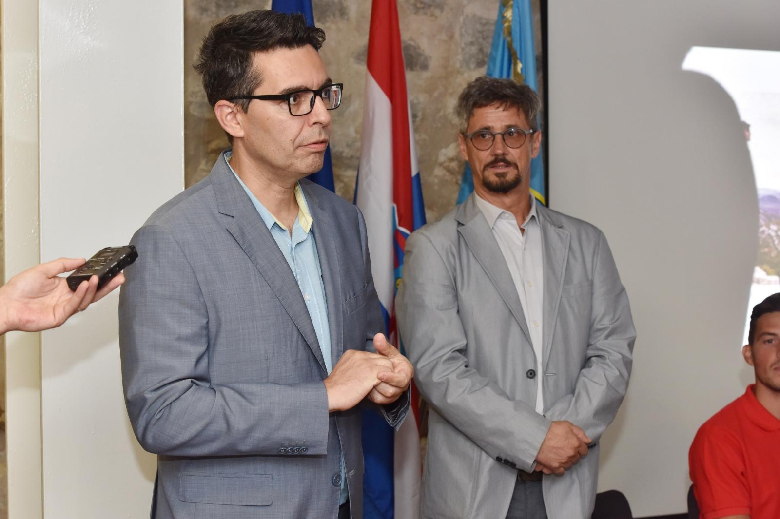 Pakoštane: Početna konferencija projekta Centar za održivi aktivni turizam Biosfera Biograd Pakoštane: Početna konferencija projekta Centar za održivi aktivni turizam Biosfera Biograd