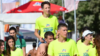 10. dm Millennium Jump na zadarskoj rivi – 3 tisuće skakača poslalo prekrasnu priču u svijet 10. dm Millennium Jump na zadarskoj rivi – 3 tisuće skakača poslalo prekrasnu priču u svijet