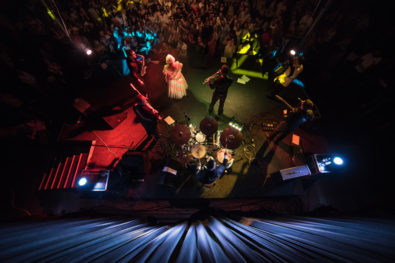 Esma Redžepova, prateći bend Folk Masters i gost Ibus Ibraimovski @ Arsenal Zadar Esma Redžepova, prateći bend Folk Masters i gost Ibus Ibraimovski @ Arsenal Zadar