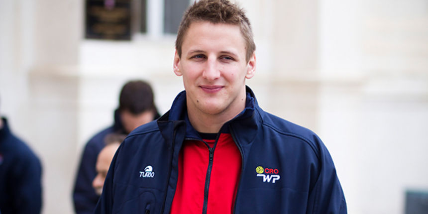 Narodnom trg: Vaterpolisti sa Zadranima (foto:Saša Čuka) Narodnom trg: Vaterpolisti sa Zadranima (foto:Saša Čuka)