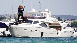 Na krilima juga: surferi i kiteri uživaju na Vitrenjaku