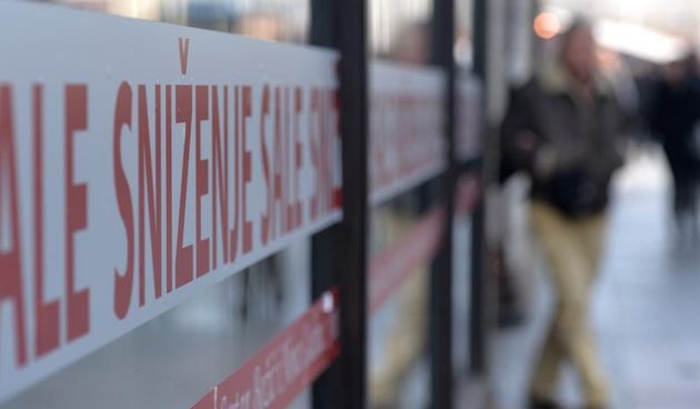 02.01.2014., Zagreb – Novogodnisnja snizenja po ducanima u centru grada. Photo: Marko Lukunic/PIXSELL Autor  Marko Lukunic/PIXSELL KLJUČNE RIJEČI  centar, grad, izlog, ducan, snizenje