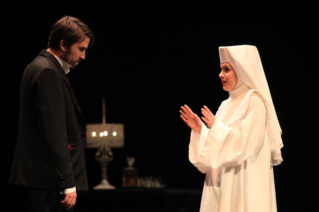 Gospoda Glembajevi u HNK Zadar, foto: Iva Perinčić Gospoda Glembajevi u HNK Zadar, foto: Iva Perinčić