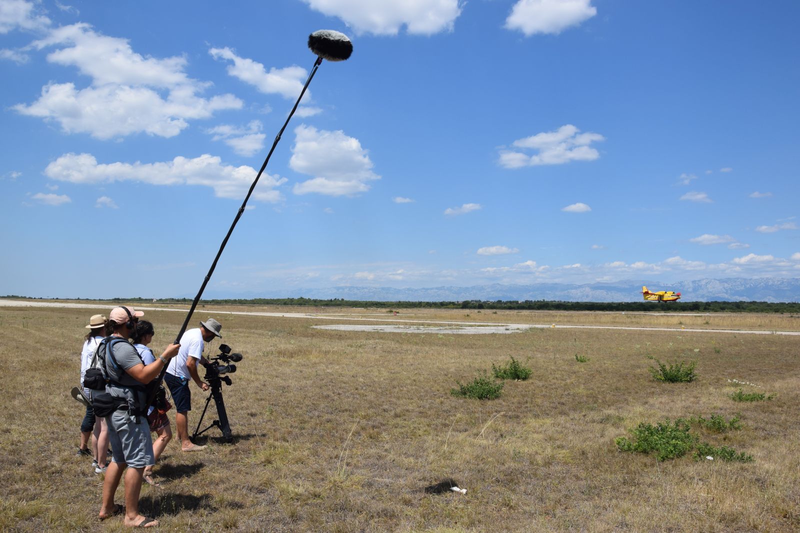 Piloti Protupožarne eskadrile sudjelovali u austrijskom dokumentarcu “Bura” Piloti Protupožarne eskadrile sudjelovali u austrijskom dokumentarcu “Bura”