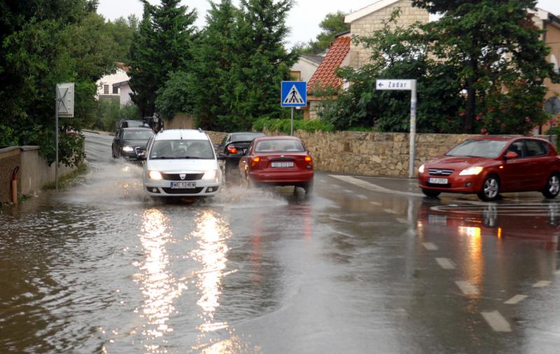 Otok Vir gotovo je potopljen uslijed jakog kišnog i grmljavinskog nevremena koje traje već drugi dan, Photo: Damir Špehar/PIXSELL Otok Vir gotovo je potopljen uslijed jakog kišnog i grmljavinskog nevremena koje traje već drugi dan, Photo: Damir Špehar/PIXSELL