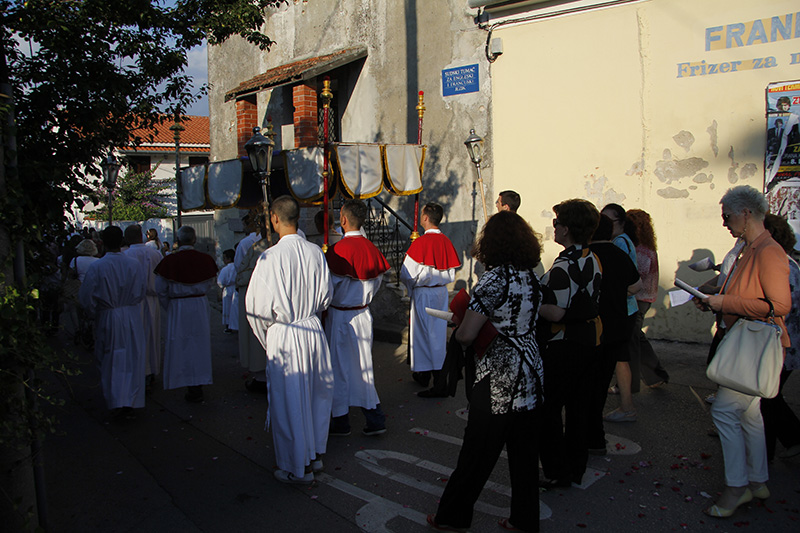 Arbanasi: Procesija povodom blagdana Tijelova 19. lipnja 2014.  foto: Bernard Kotlar
