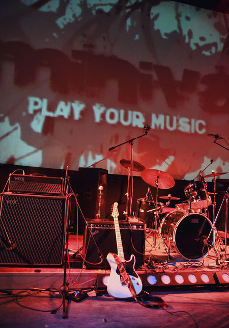 Minival, 28. ožujka