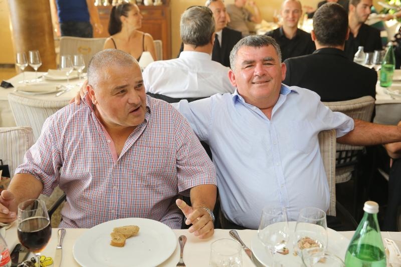 Zadar – Poznati zadarski ugostitelj Erik Pavin na rucak je pozvao djelatnike Cistoce koji su mogli gustati u vrhunskom ribljem meniju. Photo: Filip Brala/PIXSEL Zadar – Poznati zadarski ugostitelj Erik Pavin na rucak je pozvao djelatnike Cistoce koji su mogli gustati u vrhunskom ribljem meniju. Photo: Filip Brala/PIXSEL