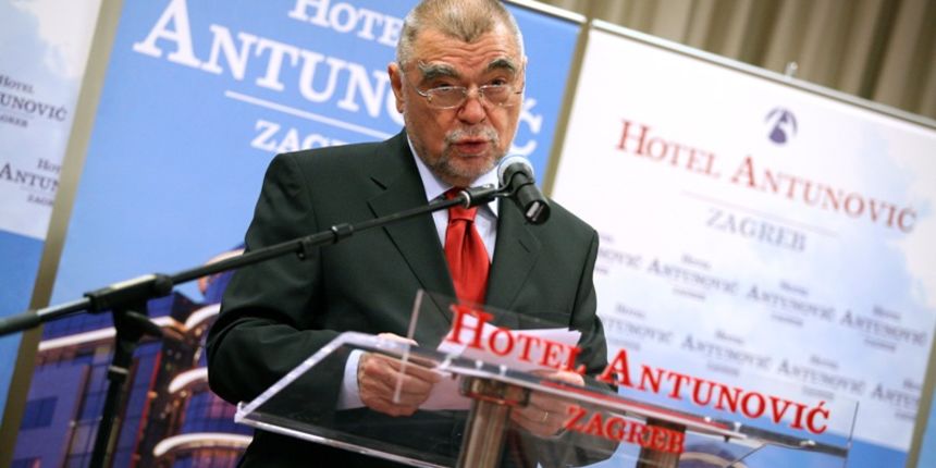 Mesićeva oproštajna večera (Foto:CROPIX) Mesićeva oproštajna večera (Foto:CROPIX)