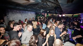 Subotnji party u Svarog baru