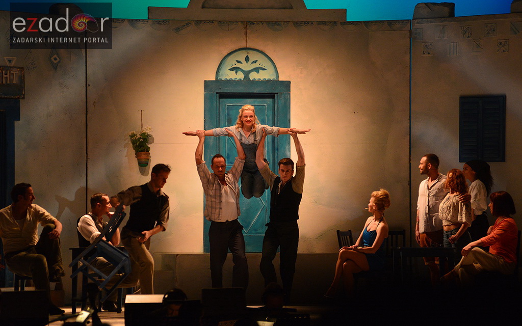 Mjuzikl Mamma Mia kazališta Komedija u dvorani Krešimir Ćosić