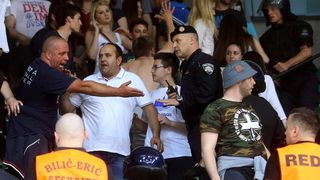 Intervencija policije na tribini s navijačima Zadra na utakmici Cibone i Zadra (80-71). Photo: Goran Stanzl/PIXSELL Intervencija policije na tribini s navijačima Zadra na utakmici Cibone i Zadra (80-71). Photo: Goran Stanzl/PIXSELL