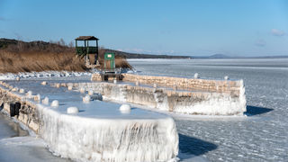 Debeli minusi i orkanska bura zaledili Vransko jezero Debeli minusi i orkanska bura zaledili Vransko jezero