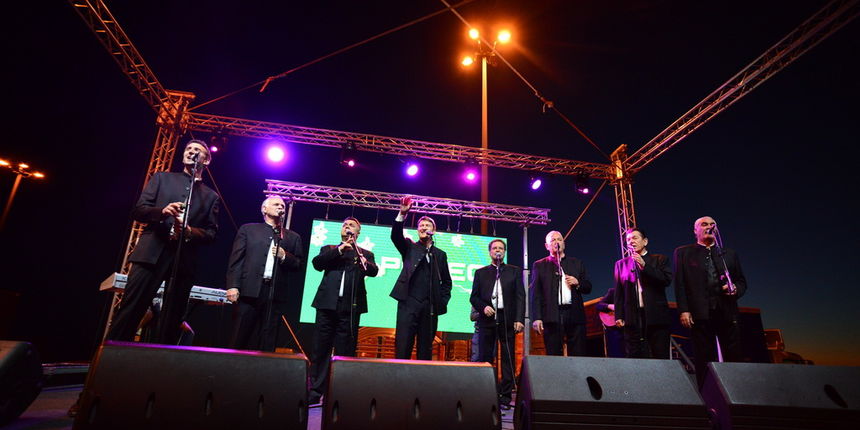 Otvorenje Peveca uz Mladena Grdovića i Klapu Intrade Otvorenje Peveca uz Mladena Grdovića i Klapu Intrade