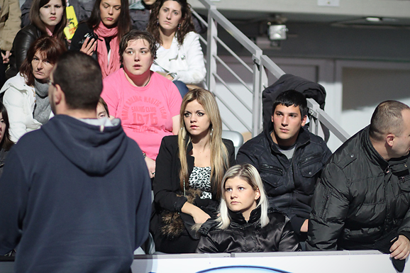 Karlovačko live 2012: Tony Cetinski na Višnjiku (foto:Saša Čuka) Karlovačko live 2012: Tony Cetinski na Višnjiku (foto:Saša Čuka)