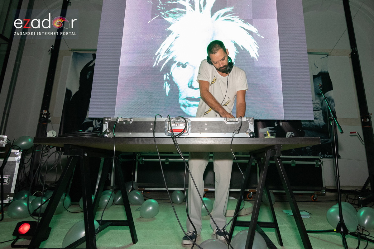 Večernji đir po gradu, ponedjeljak 6. kolovoza 2018. Večernji đir po gradu, ponedjeljak 6. kolovoza 2018.