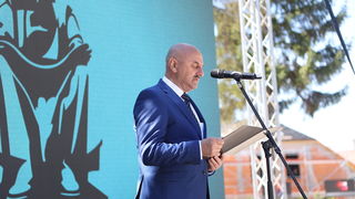 Spomenik Nikole Tesle vratio se u Gospić