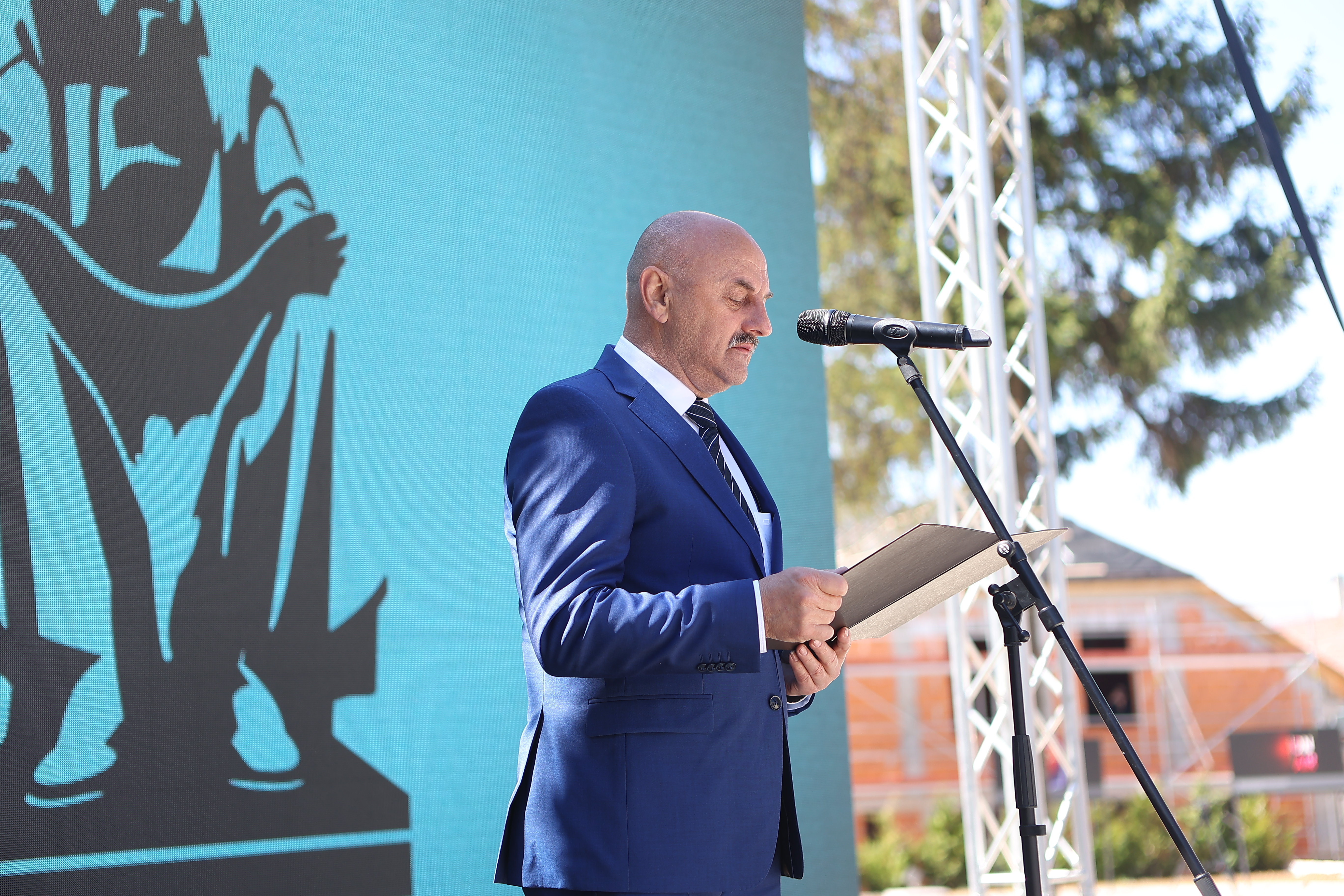 Spomenik Nikole Tesle vratio se u Gospić