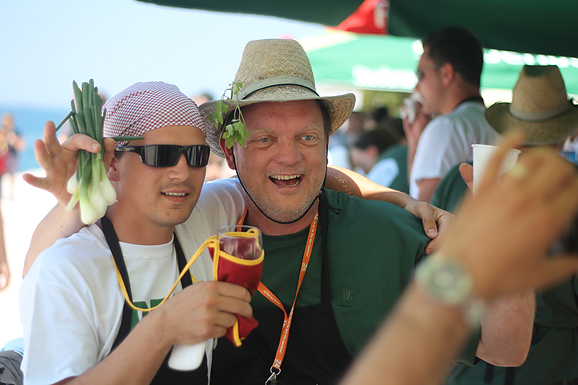 Prvenstvo u roštiljanju na zadarskoj Rivi (foto:Saša Čuka) Prvenstvo u roštiljanju na zadarskoj Rivi (foto:Saša Čuka)