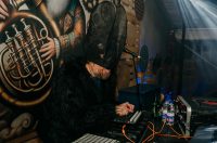 Nipplepeople @ Advent u Zadru – Božićni gramofon na Pijaci