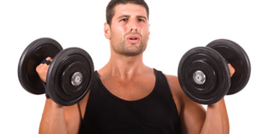 Muškarac, utezi (Fitness.com.hr)