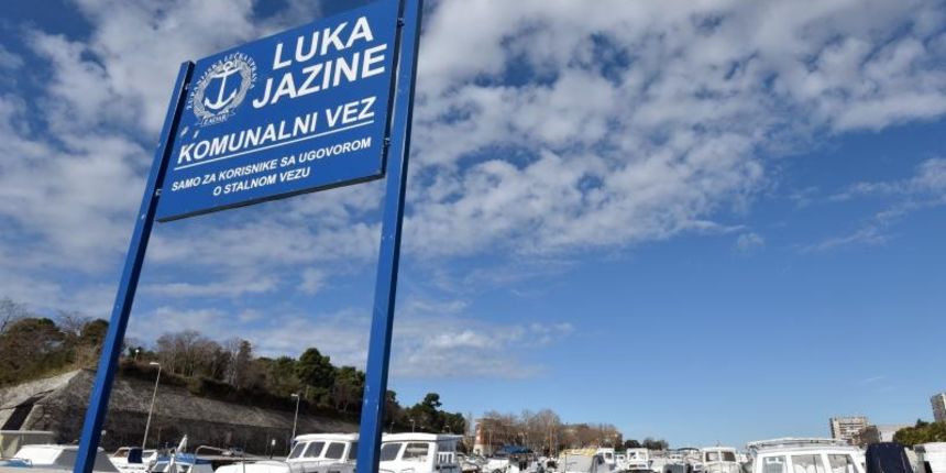 Uvala jazine, foto: D. Stanin, PIXSELL//camci, brodovi, uvala, vez, ilustracija, brodice, lucica, Luka, brod,