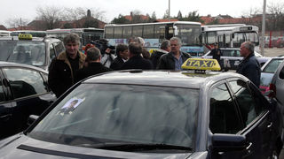 Tužna kolona zadarskih taksista