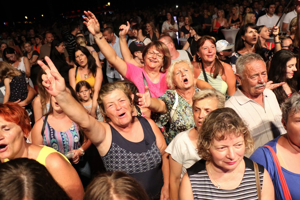 Prvi koncert popularnog slavonskog benda Vigor na otoku Viru