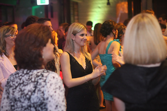 Maturalna večer Gimnazije Vladimira Nazora (foto:Saša Čuka) Maturalna večer Gimnazije Vladimira Nazora (foto:Saša Čuka)