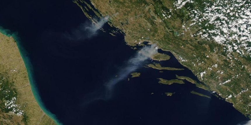 Požari kod Vranskog jezera i u splitskom zaleđu vide se i iz svemira Požari kod Vranskog jezera i u splitskom zaleđu vide se i iz svemira
