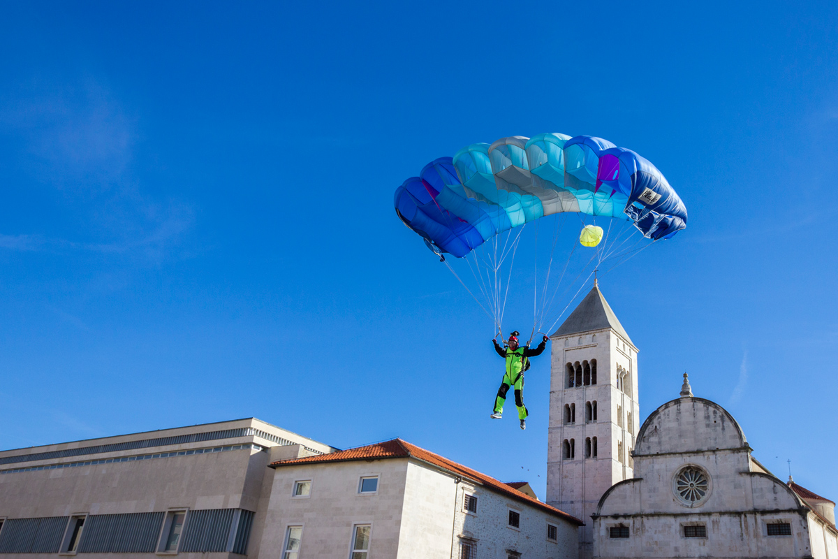 Badnjak 2016: Blagdanski đir po gradu 24. prosinca Badnjak 2016: Blagdanski đir po gradu 24. prosinca
