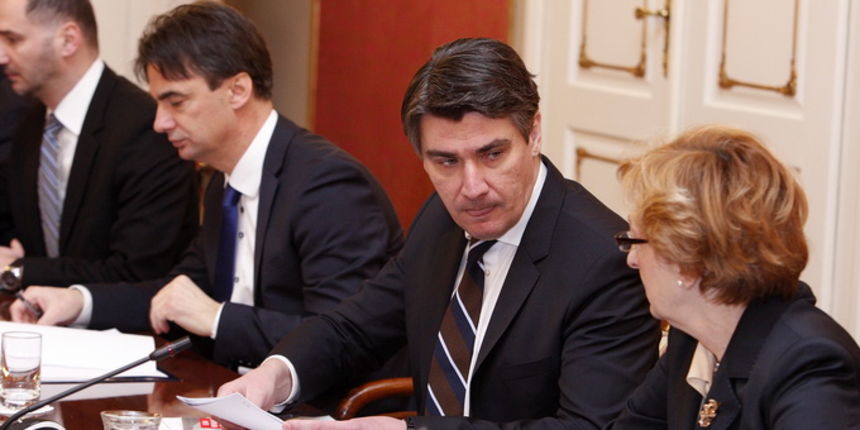 Zagreb, 240113.
Vlada.
Odrzana redovita sjednica Vlade RH.
Na fotografiji: Zoran Milanovic.
Foto: Davor Pongracic / CROPIX Zagreb, 240113.
Vlada.
Odrzana redovita sjednica Vlade RH.
Na fotografiji: Zoran Milanovic.
Foto: Davor Pongracic / CROPIX