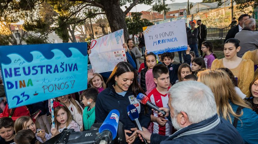 Mravinci, Dina Levačić