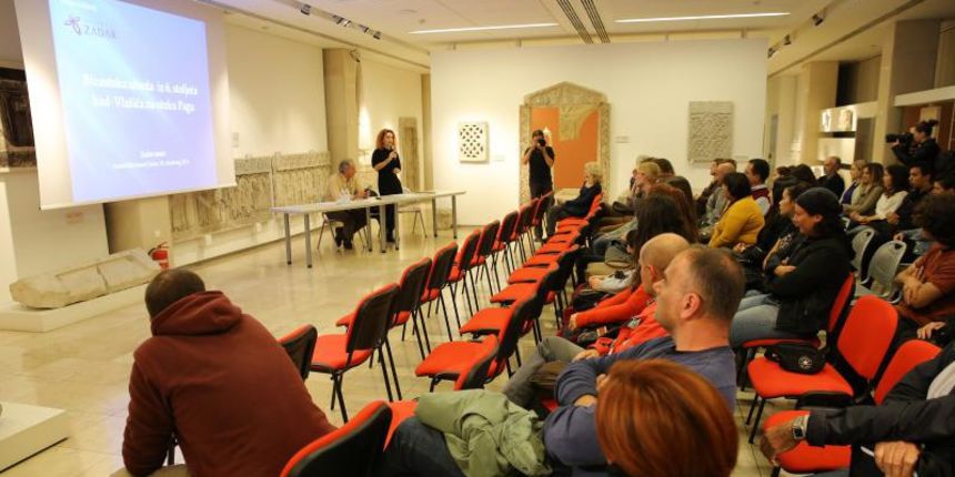 04.11.2013., Zadar – U Arheoloskom muzeju predavanjem dr. sc. Smiljana Gluscevica otvorena je manifestacija Zadar more. Photo: Filip Brala/PIXSELL 04.11.2013., Zadar – U Arheoloskom muzeju predavanjem dr. sc. Smiljana Gluscevica otvorena je manifestacija Zadar more. Photo: Filip Brala/PIXSELL