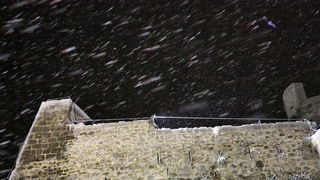 Klis, 101212. 
Ciklona Simenka je veceras donijela Snijeg nadomak Splita svega 4km zracne linije od Splita.
Na slici Snijeg na Klisu.
Foto: Zvonimir Barisin / CROPIX