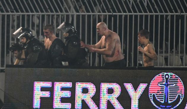 Grobari se međusobno potukli tijekom utakmice Partizan – Crvena zvezda