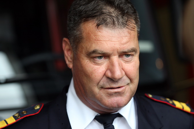 Zadar, 060513.
Vatrogasni dom Zadar.
Pokazna vjezba vatrogasaca povodom obiljezavanja Dana vatrogasaca i njihova zastitnika Svetog Florijana.
Na fotografiji: Zeljko Sosa zapovjednik vatrogasne postrojbe.
Foto: Jure Miskovic / CROPIX Zadar, 060513.
Vatrogasni dom Zadar.
Pokazna vjezba vatrogasaca povodom obiljezavanja Dana vatrogasaca i njihova zastitnika Svetog Florijana.
Na fotografiji: Zeljko Sosa zapovjednik vatrogasne postrojbe.
Foto: Jure Miskovic / CROPIX