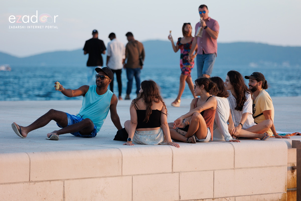 Večernji đir po gradu 3. listopada 2023. Večernji đir po gradu 3. listopada 2023.